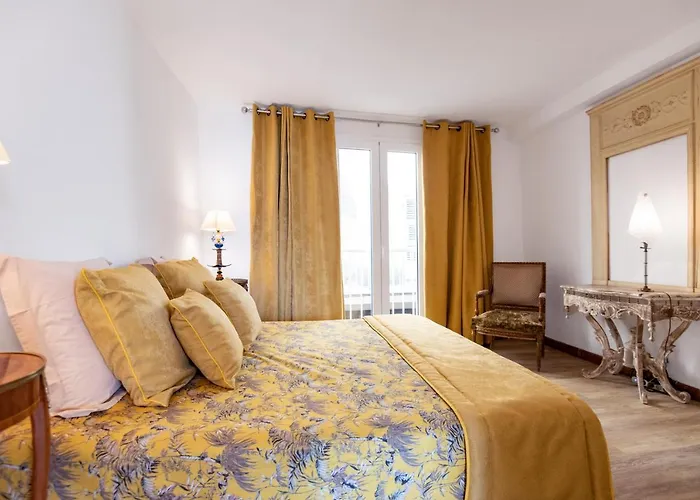 Le Balcon Du Pecheur Calvi (Corsica)